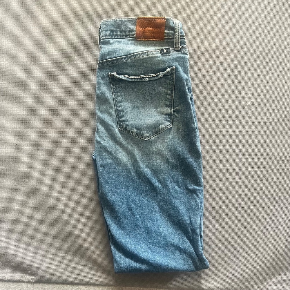 Lucky Brand Denim Light Wash Blue Jeans Brooke Crop Size 8/29 Woman’s Pants - Picture 2 of 9